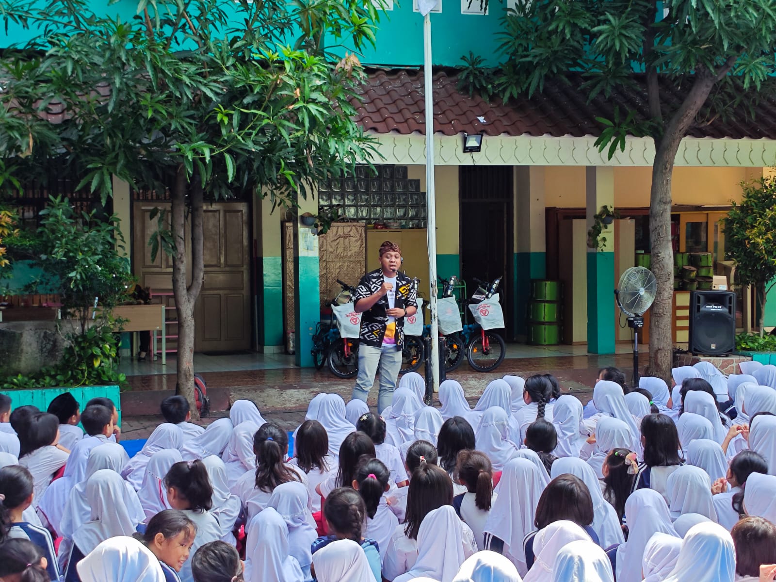 Roadshow Workshop Membaca Dan Literasi Perpustakaan Dalam Rangka Memperingati Hari Dongeng Nasional Di SDN Pasar Baru 07